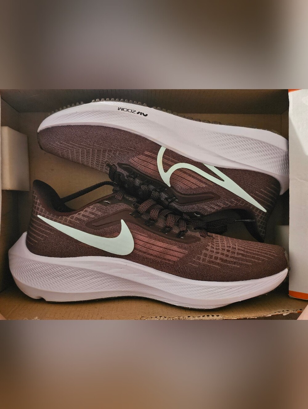 Nike Air Zoom Pegasus 39 NIB(No Lid) DH4072-600 Size 5 Women /3.5 Kids